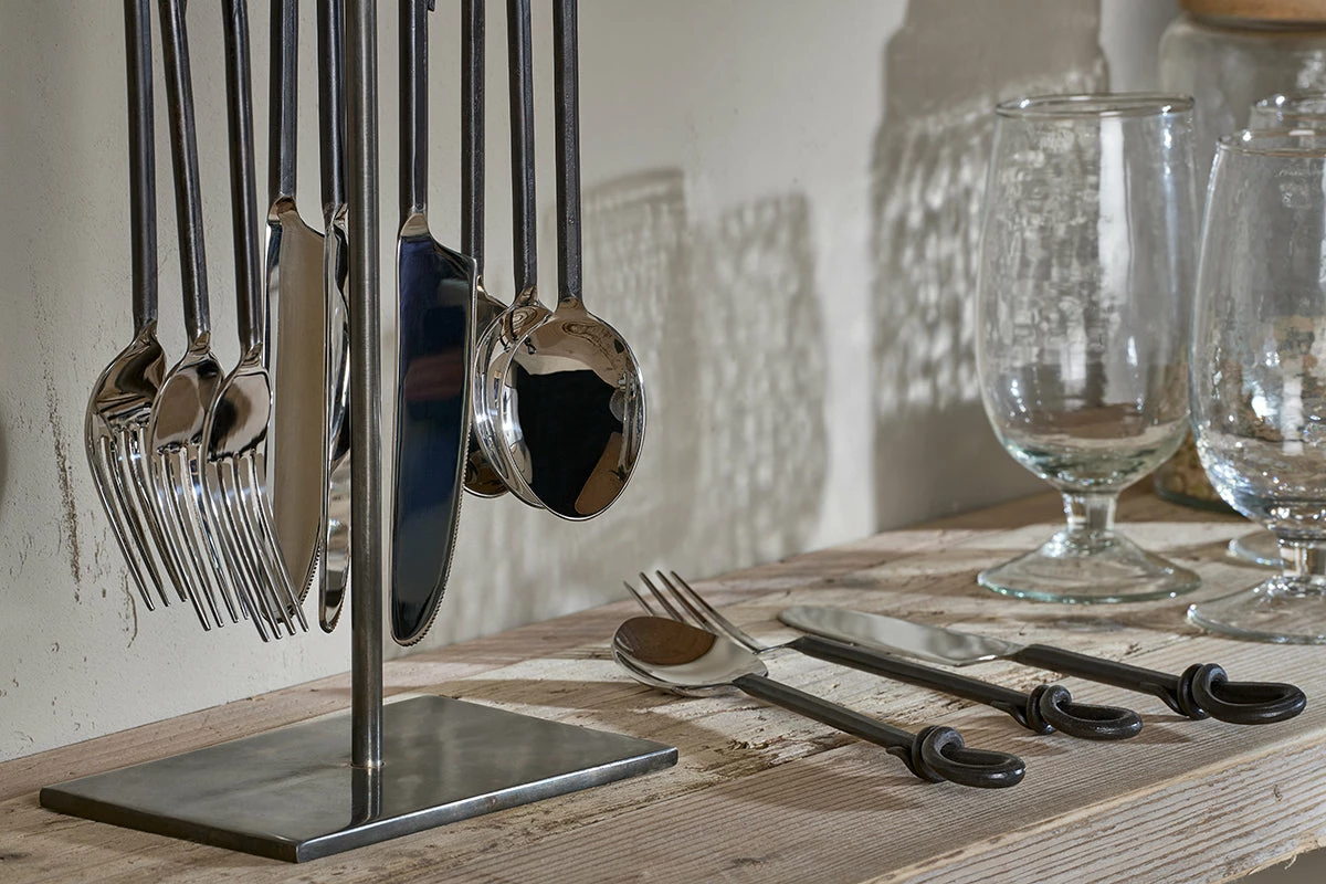 Banda Cutlery Set & Stand - Matt Black (Set Of 12) 4 Banda Cutlery Set & Stand - Matt Black (Set Of 12) - Image 2