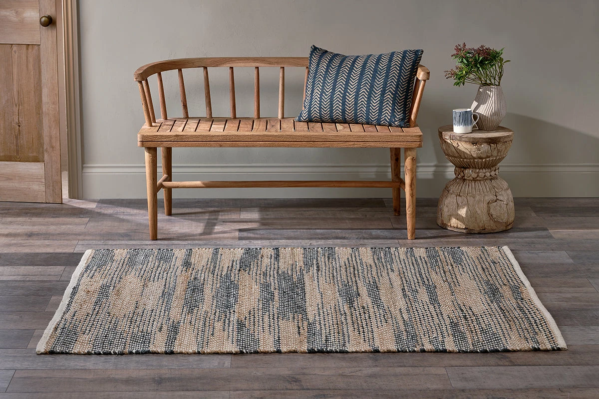 Faiyaz Jute Rug - Natural & Dark Blue 4 Faiyaz Jute Rug - Natural & Dark Blue - Image 2