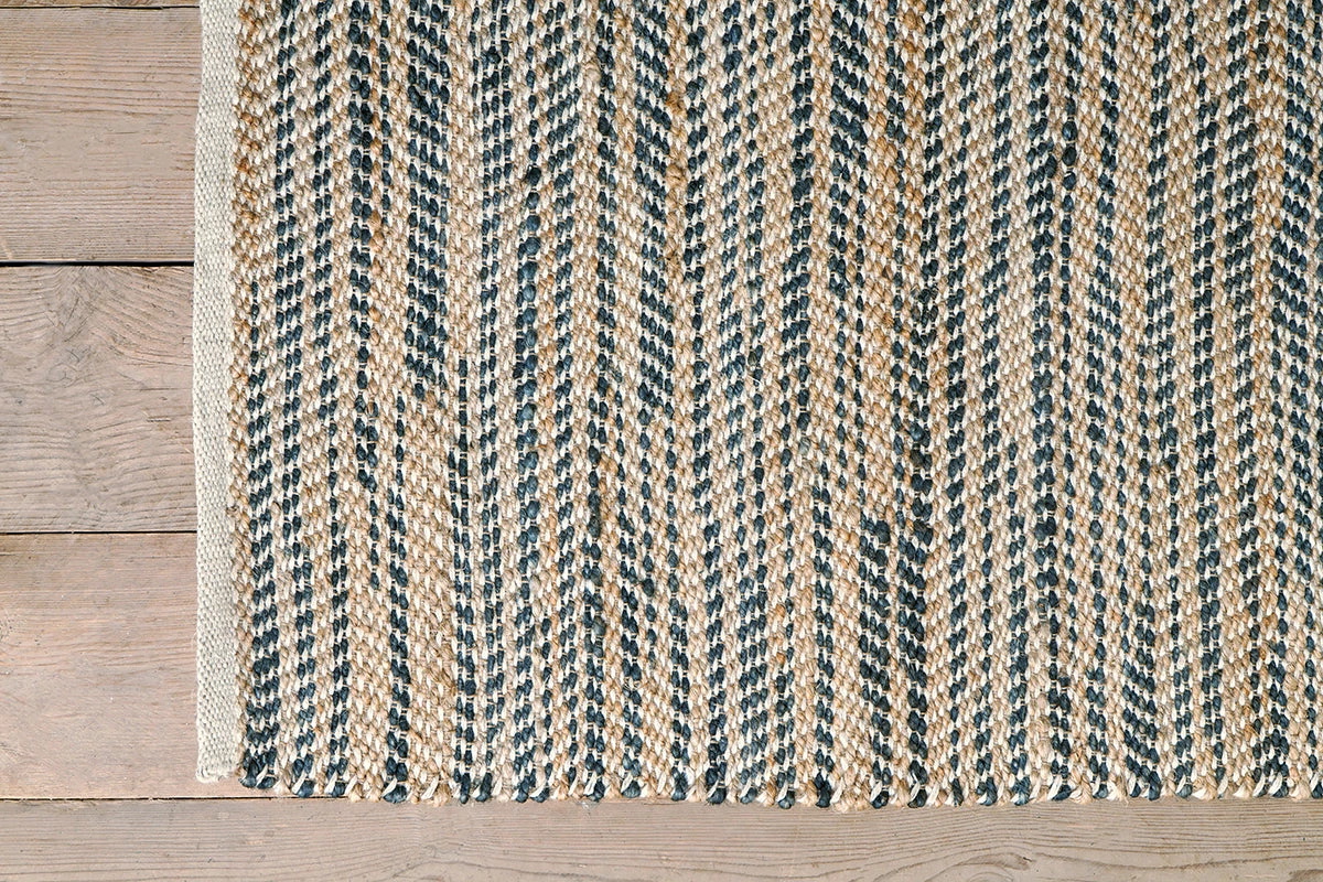 Faiyaz Jute Rug - Natural & Dark Blue 7 Faiyaz Jute Rug - Natural & Dark Blue - Image 5