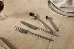 Yani Cutlery Set - Matt Black (Set Of 16) -furniture Sales Store YC11 3