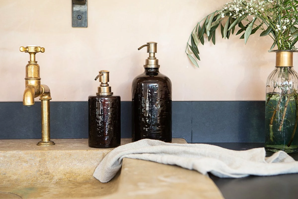 Avamali 1 Litre Recycled Glass Refill Bottle - Plain 6 Avamali 1 Litre Recycled Glass Refill Bottle - Plain - Image 4