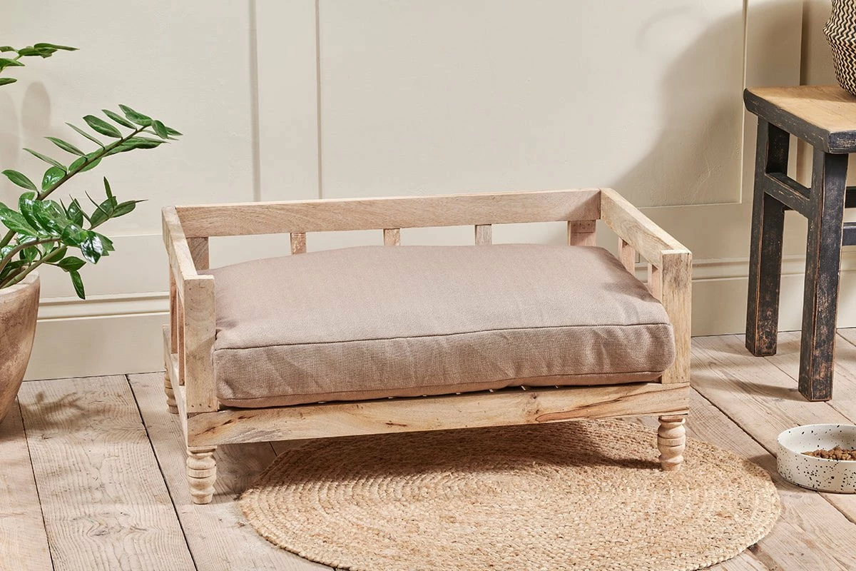 Hatira Mango Wood Pet Bed - Natural - Large 4 Hatira Mango Wood Pet Bed - Natural - Large - Image 2