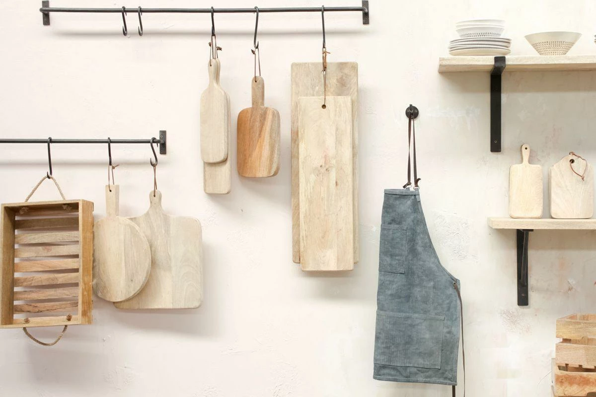 Mango Wood Pizza Board 5 Mango Wood Pizza Board - Image 3