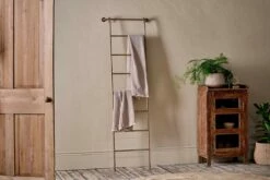 Temur Iron Decorative Ladder - Brass