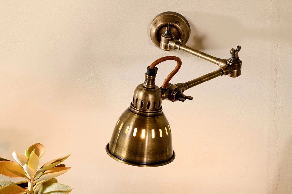 Tubu Brass Extendable Wall Light - Antique Brass 4 Tubu Brass Extendable Wall Light - Antique Brass - Image 2